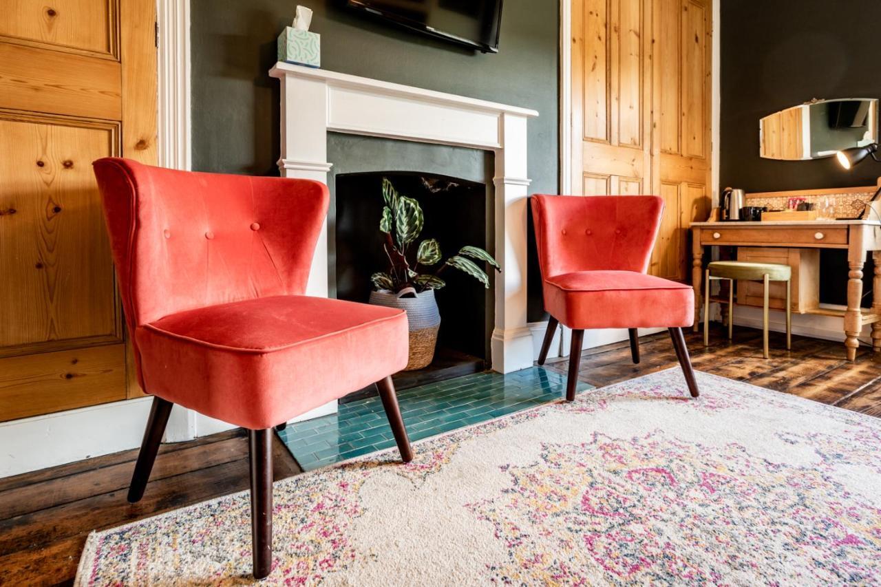 Bed and Breakfast The Old Vicarage Moylgrove Екстер'єр фото