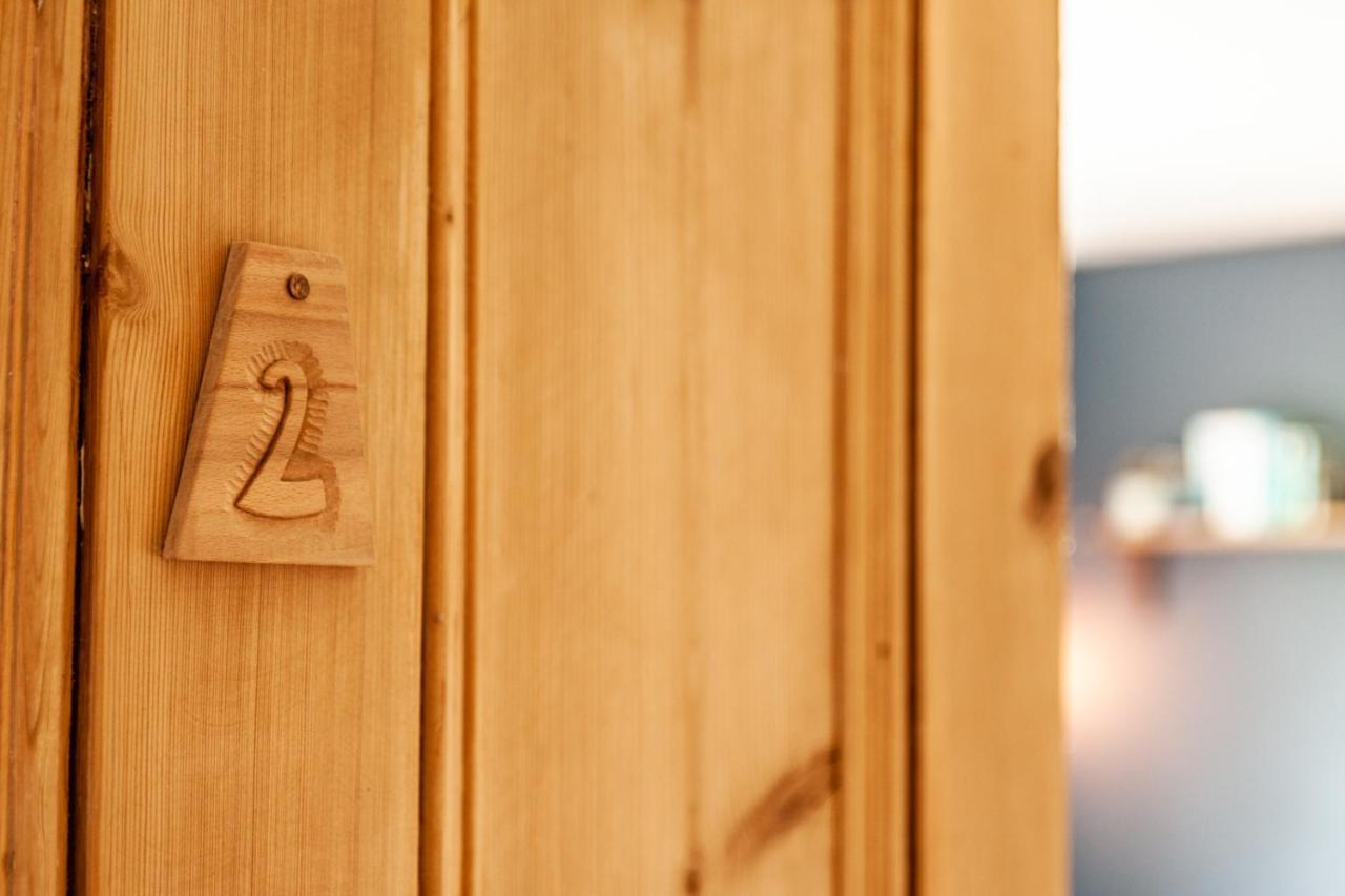 Bed and Breakfast The Old Vicarage Moylgrove Екстер'єр фото