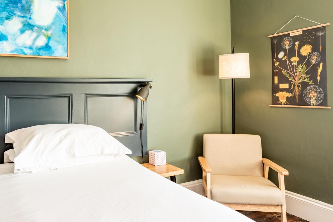 Bed and Breakfast The Old Vicarage Moylgrove Екстер'єр фото