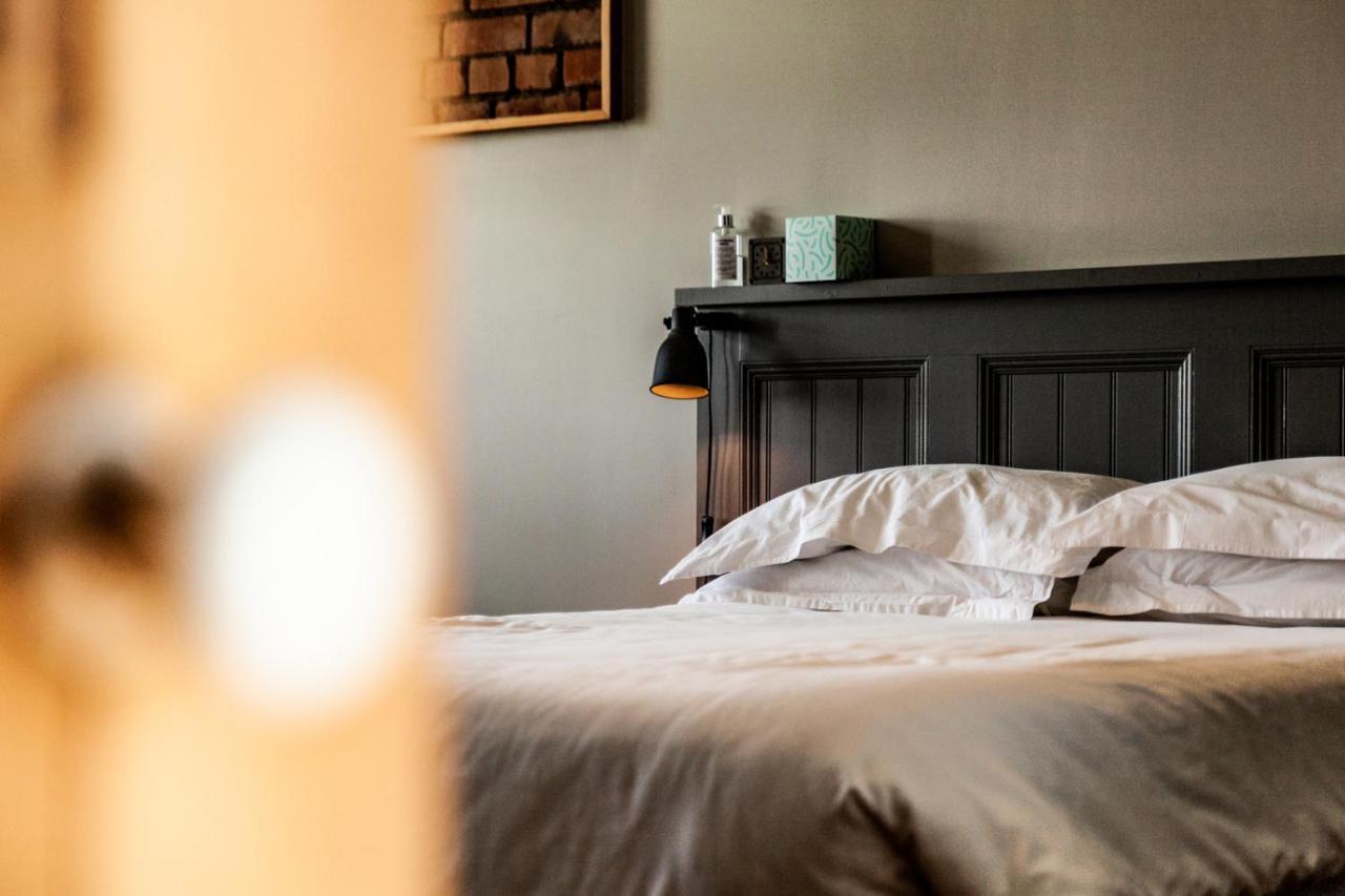 Bed and Breakfast The Old Vicarage Moylgrove Екстер'єр фото