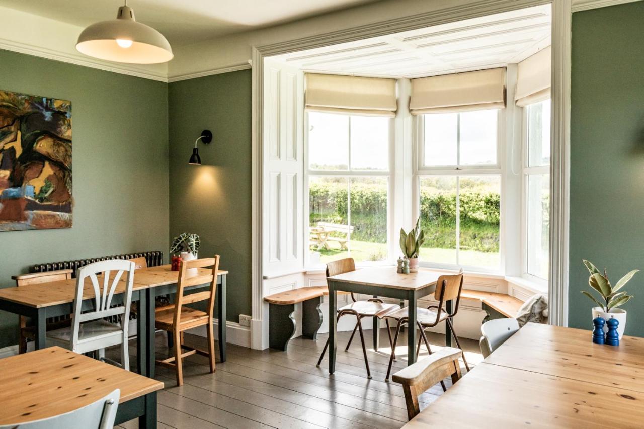 Bed and Breakfast The Old Vicarage Moylgrove Екстер'єр фото